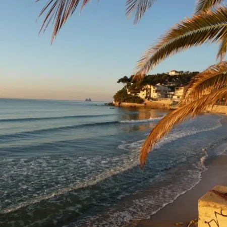 Vakantiehuis House With Terrace And Access On Foot