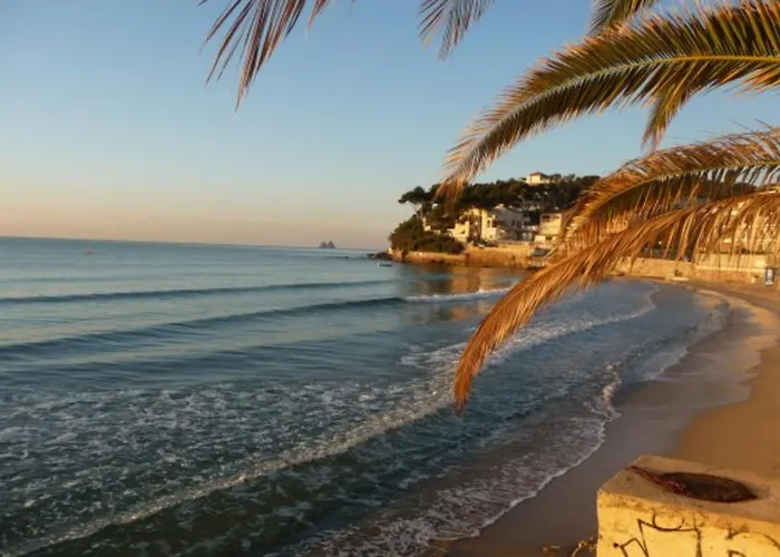 Vakantiehuis House With Terrace And Access On Foot
