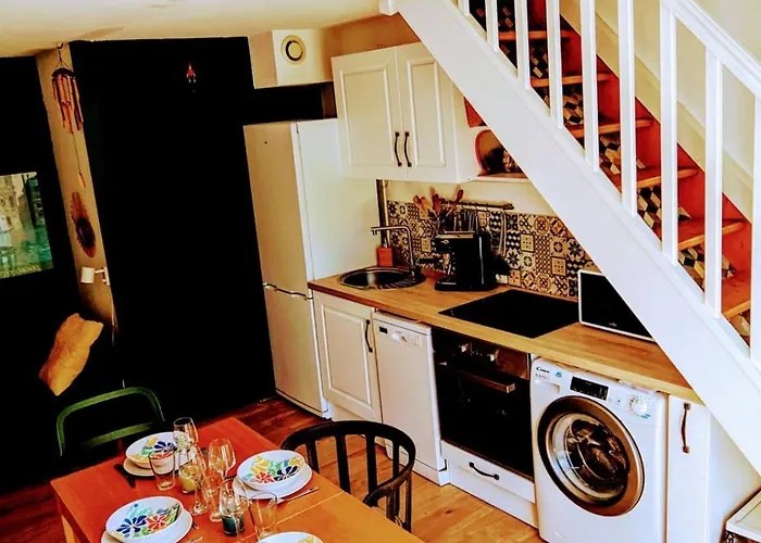 House With Terrace And Access On Foot Vakantiehuis