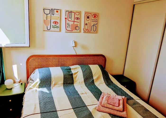 Vakantiehuis House With Terrace And Access On Foot